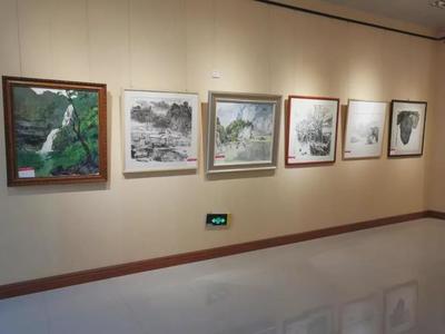 文起網播報:丹青薈萃文藝為民